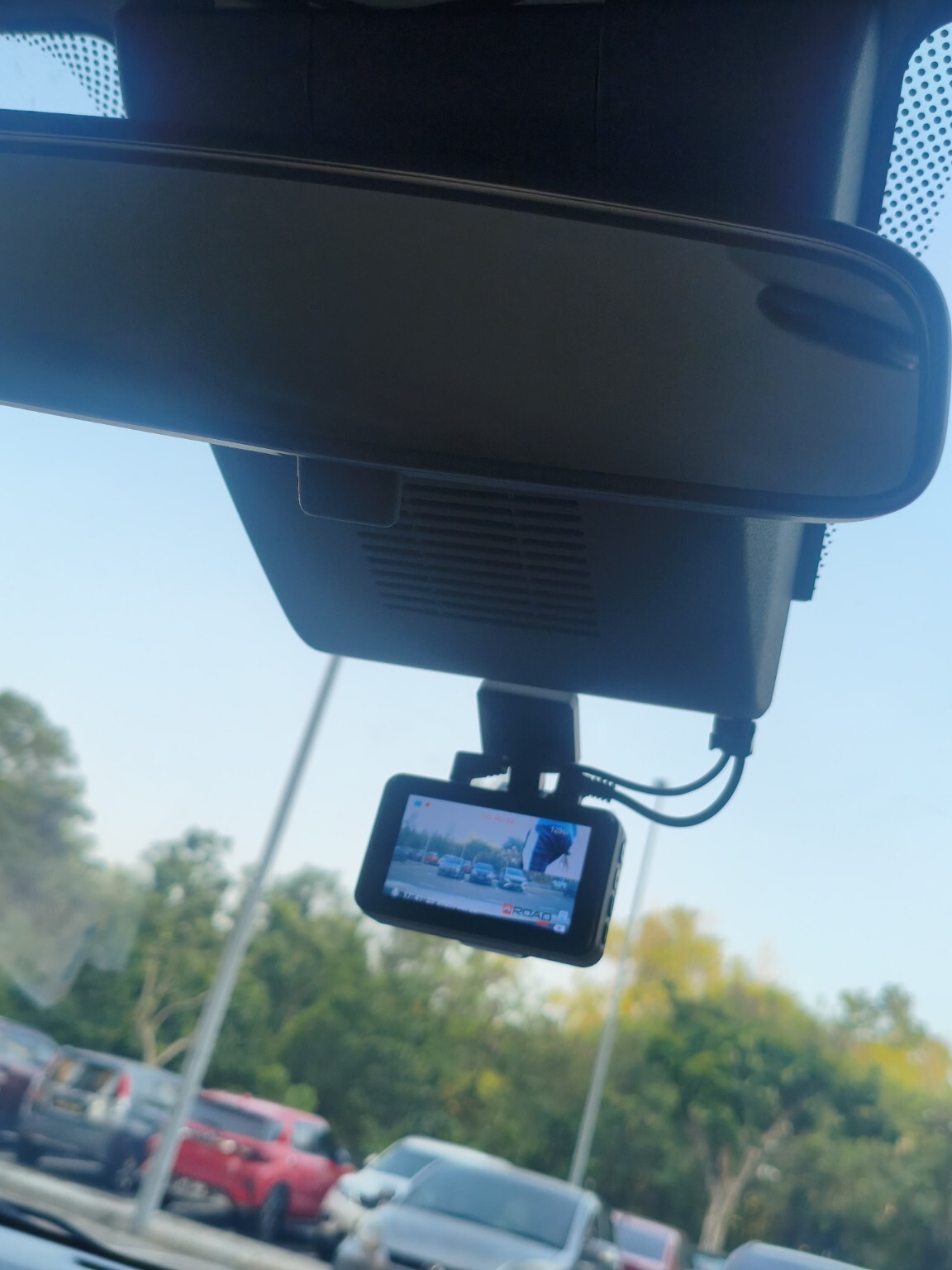 Dashcam mirror installation